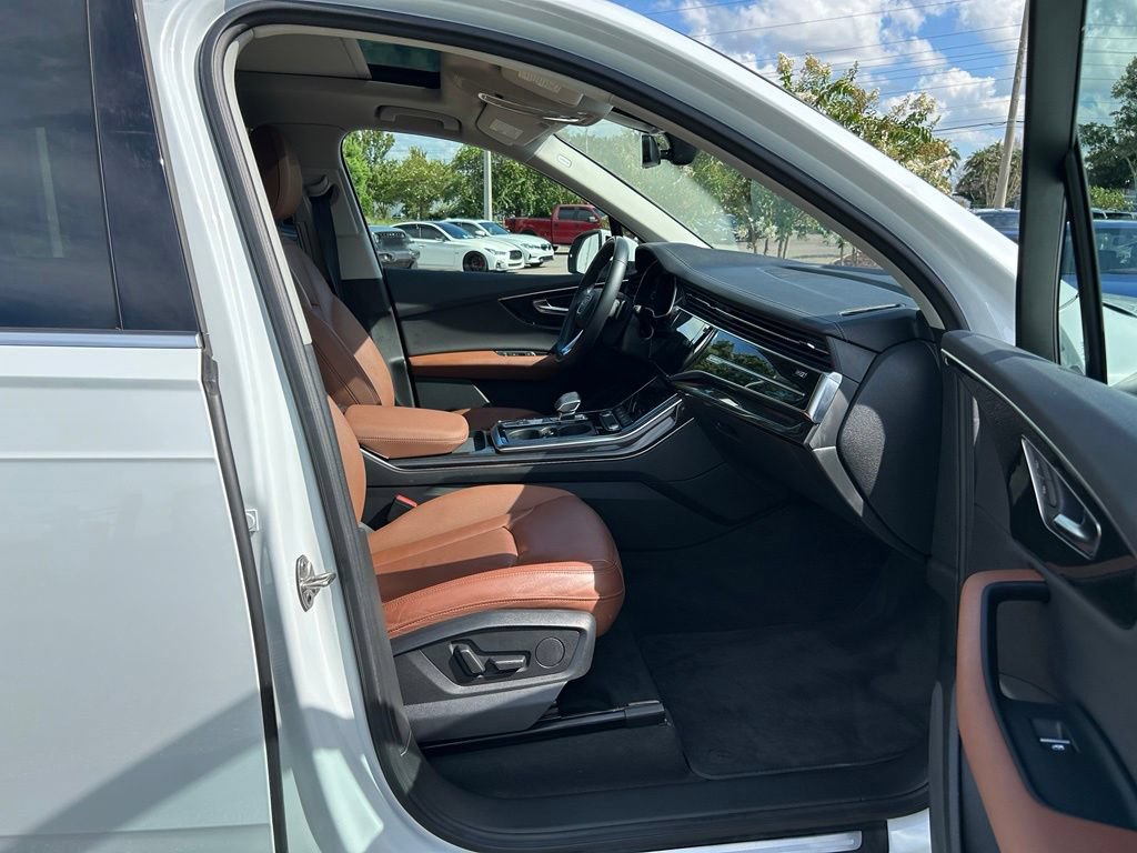 Used 2023 Audi Q7 3.0T Premium w/ Convenience Package AWD/4WD image 42