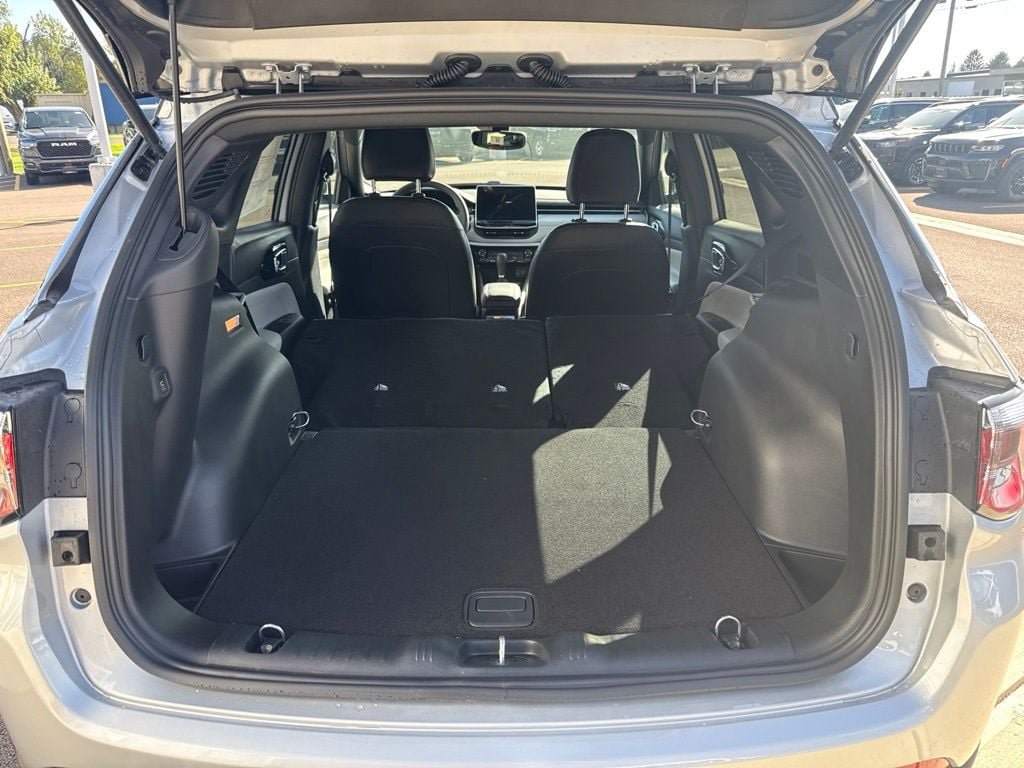 New 2026 Jeep Compass Limited AWD/4WD image 15