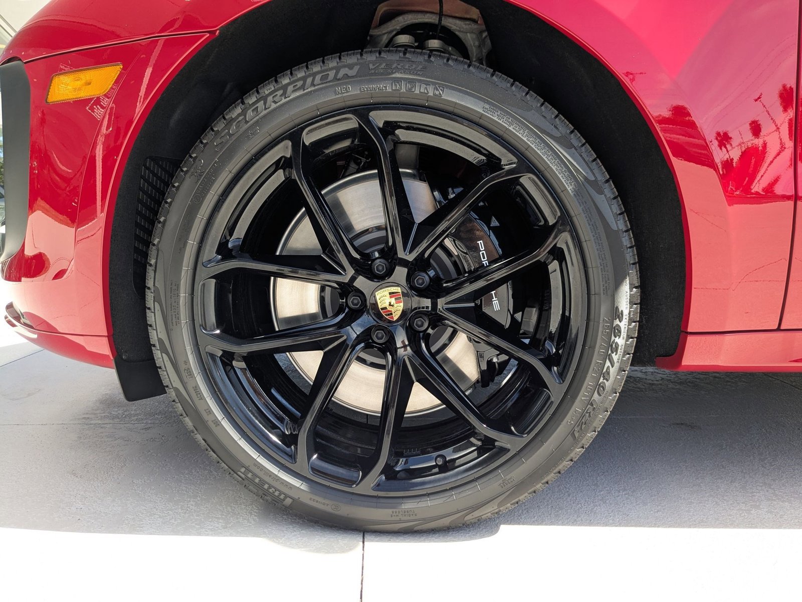 New 2026 Porsche Macan GTS image 29