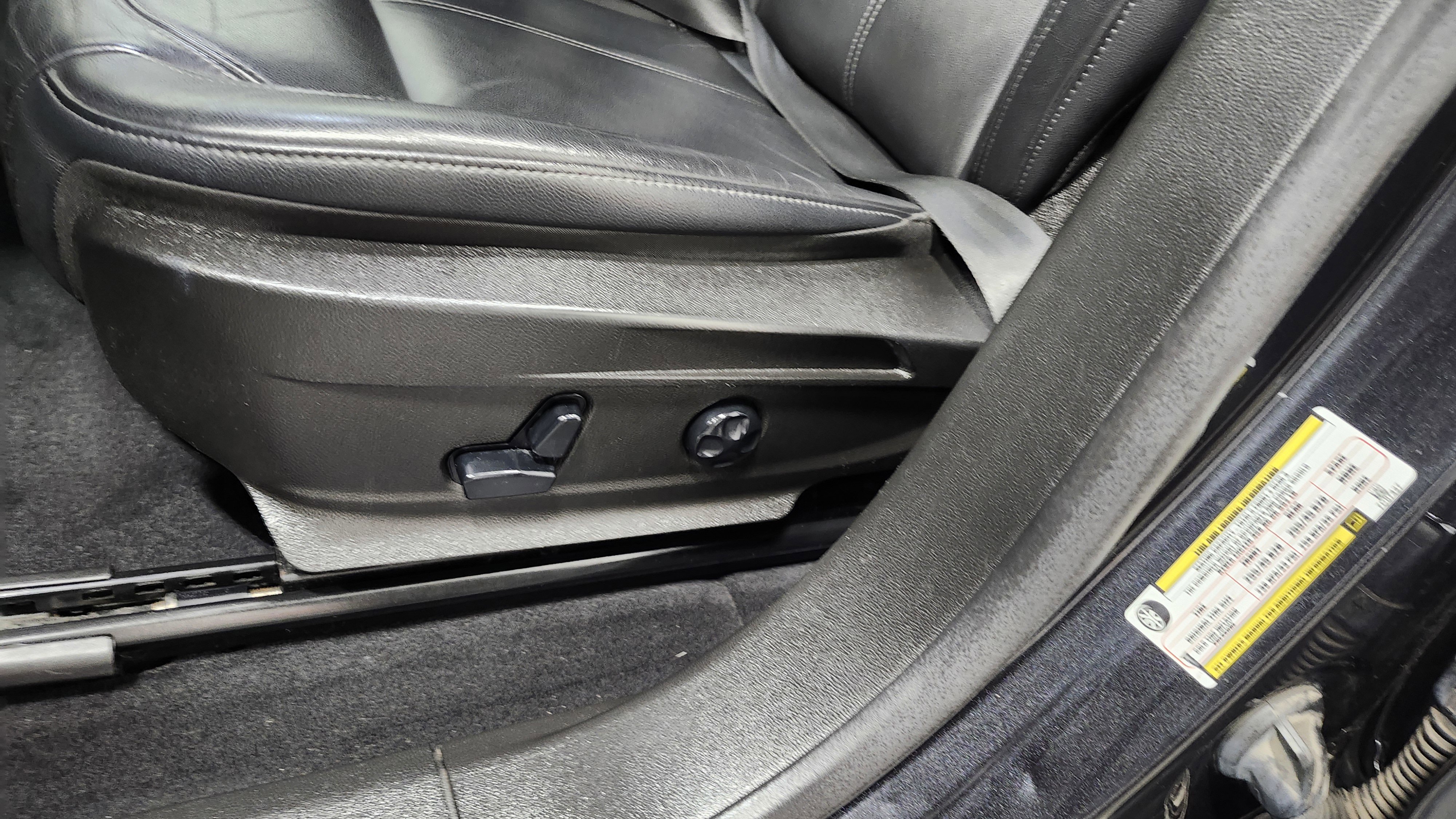 Used 2018 Alfa Romeo Stelvio AWD image 27