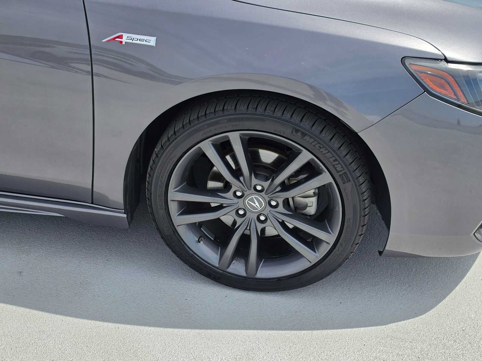 Used 2018 Acura TLX w/ Technology & A-SPEC Package FWD image 9