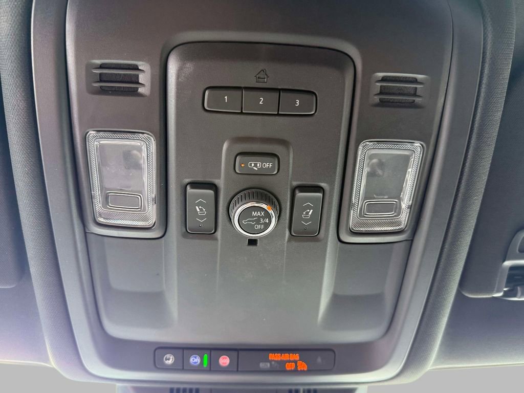 Used 2024 Cadillac Escalade ESV Luxury AWD/4WD image 29