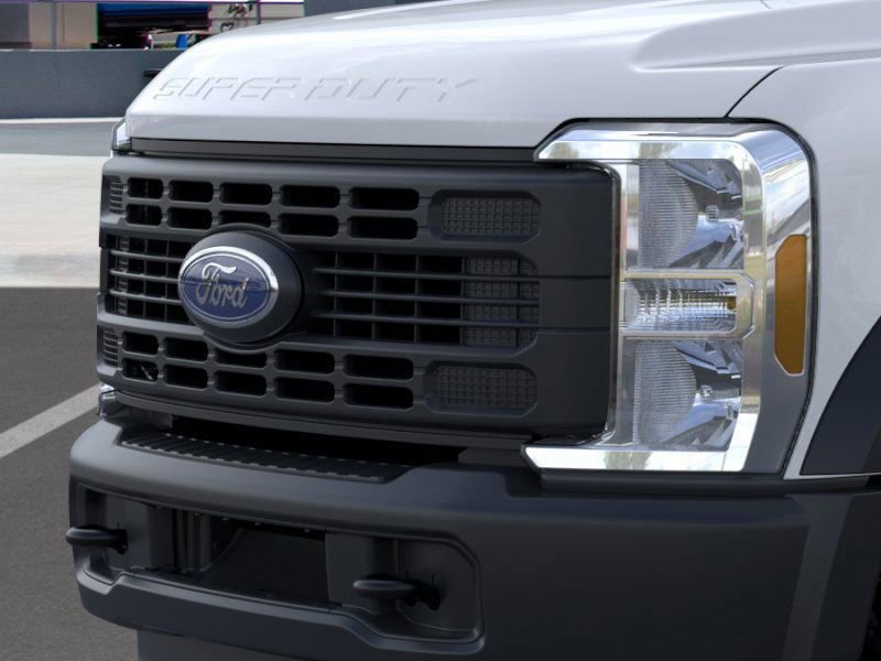 New 2026 Ford F550 4x4 Crew Cab image 17