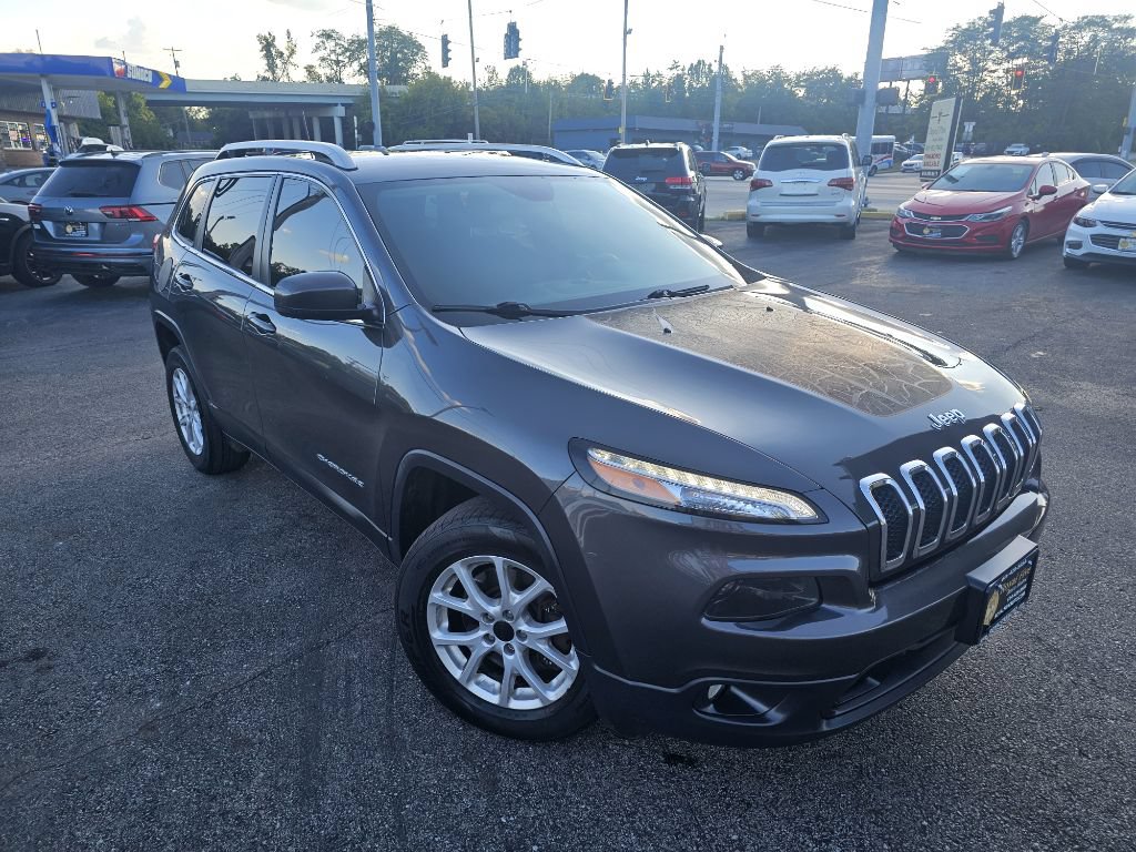 Used 2016 Jeep Cherokee Latitude w/ Safety/Convenience Group AWD/4WD image 9