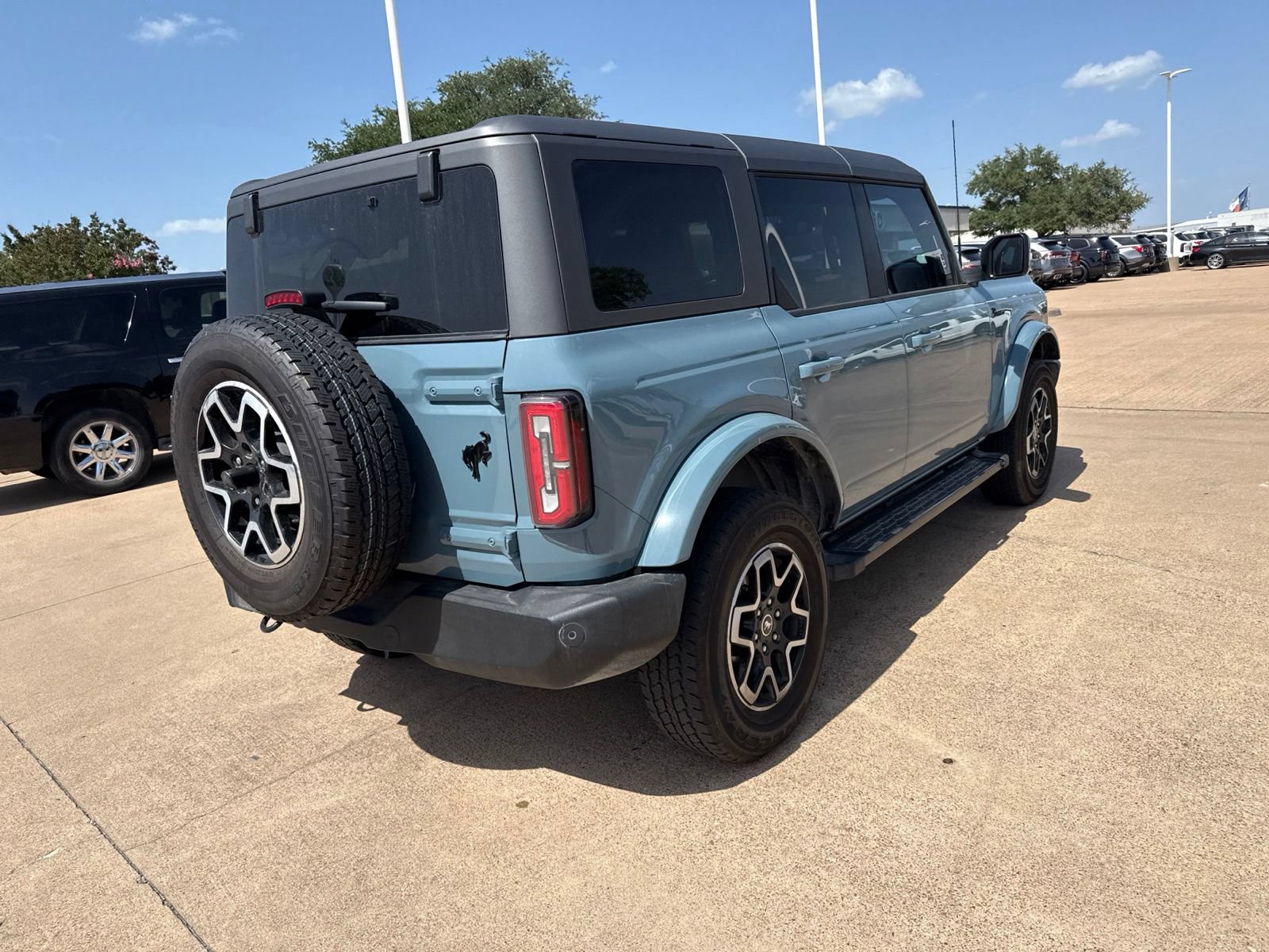Used 2023 Ford Bronco Outer Banks AWD/4WD image 7