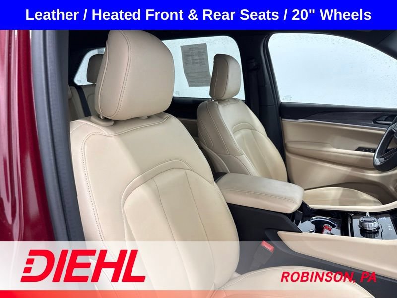 Used 2023 Jeep Grand Cherokee Limited w/ MOPAR Finishing Package AWD/4WD image 14