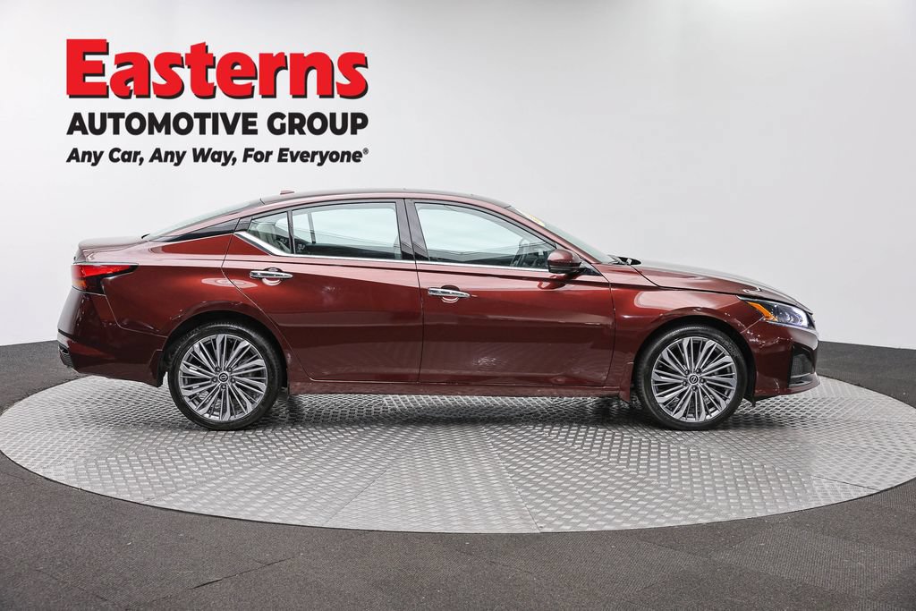 Used 2024 Nissan Altima 2.5 SL AWD/4WD image 4