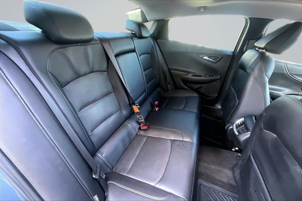 Used 2021 Chevrolet Malibu Premier FWD image 26