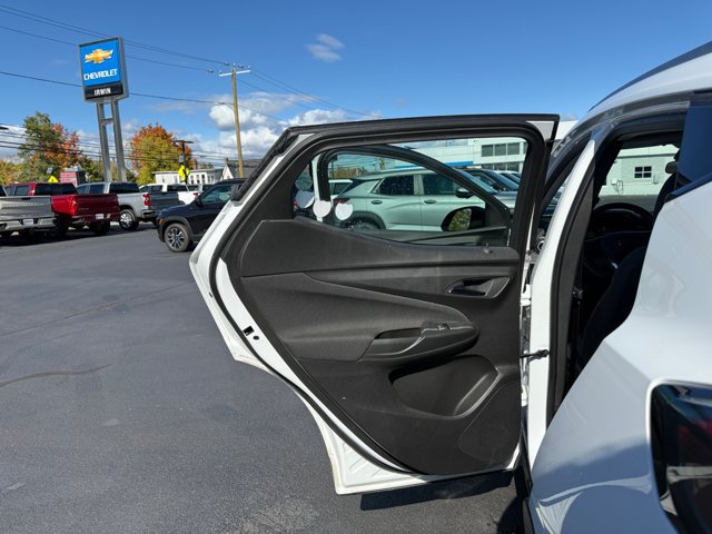Used 2023 Chevrolet Bolt EUV LT w/ Comfort Package FWD image 24