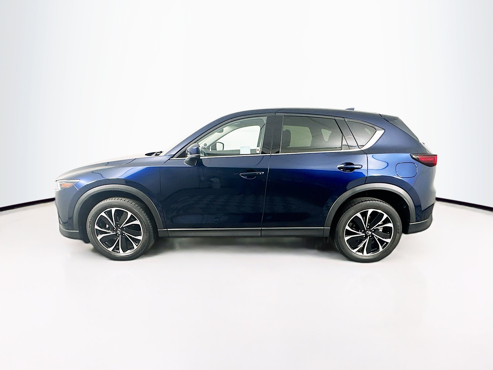 Used 2023 MAZDA CX-5 AWD 2.5 S w/ Premium Package image 4