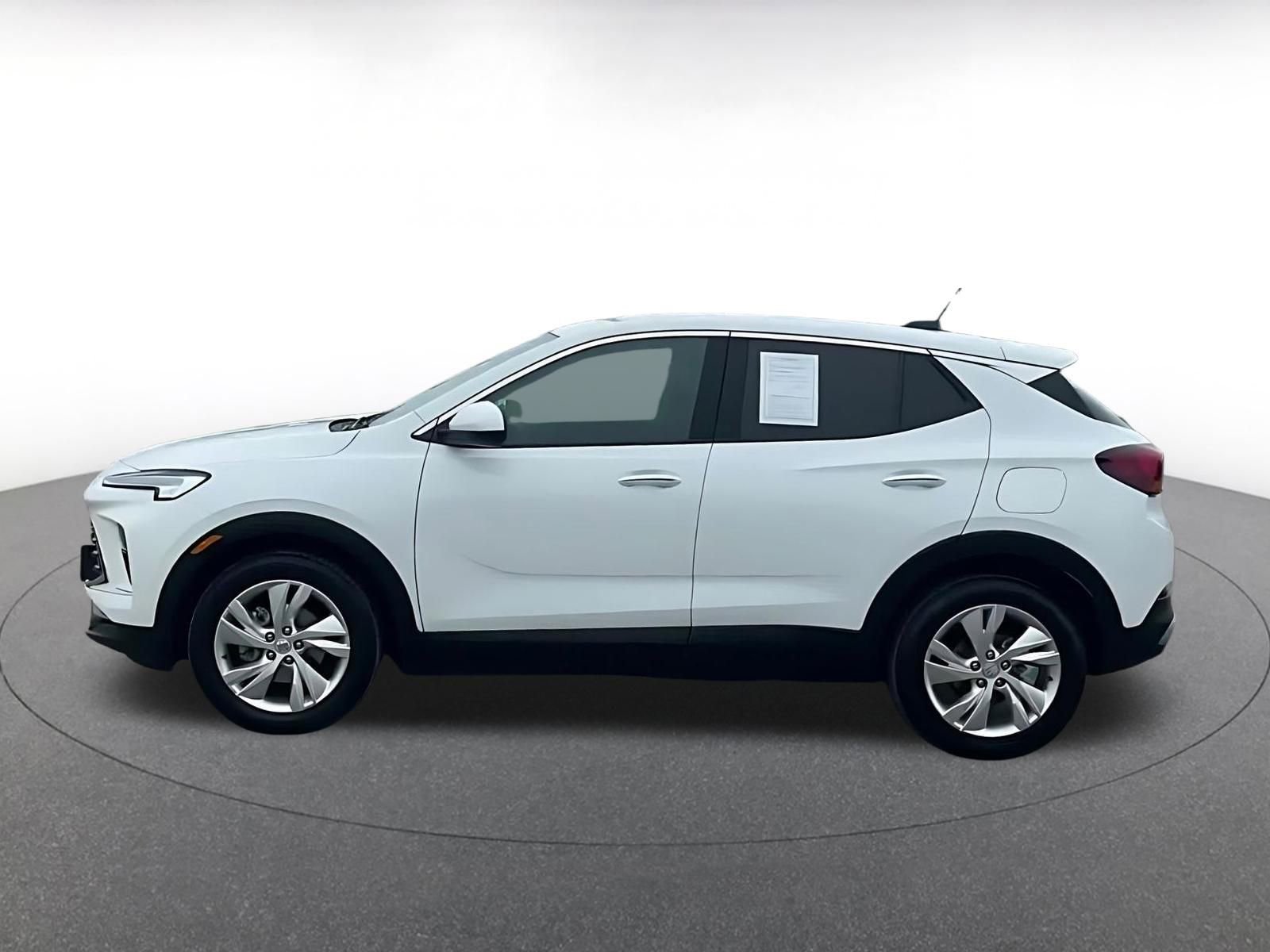 Used 2025 Buick Encore GX Preferred image 9