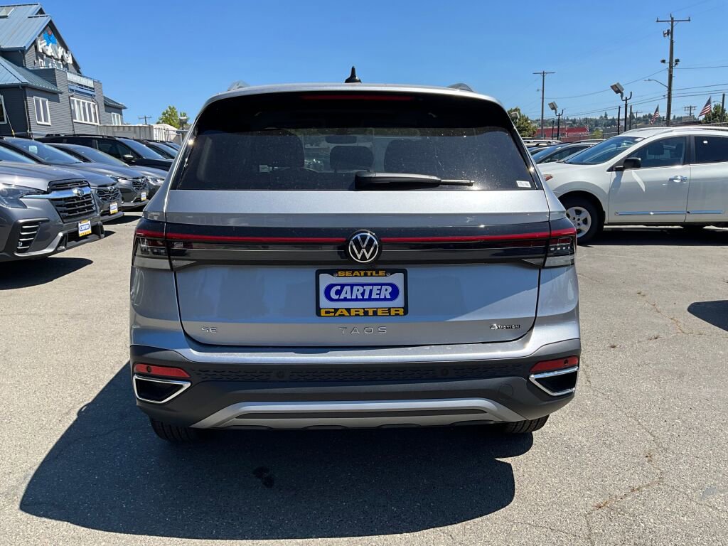 New 2025 Volkswagen Taos SE image 6