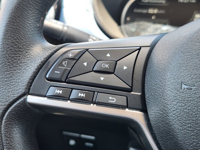 Used 2025 Nissan Versa SV FWD image 27