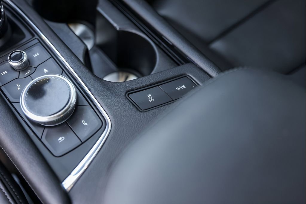 Certified 2023 Cadillac XT6 Sport w/ Technology Package image 22