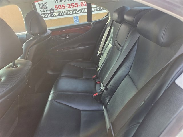 Used 2011 Lexus LS 460 AWD w/ Comfort Pkg image 11