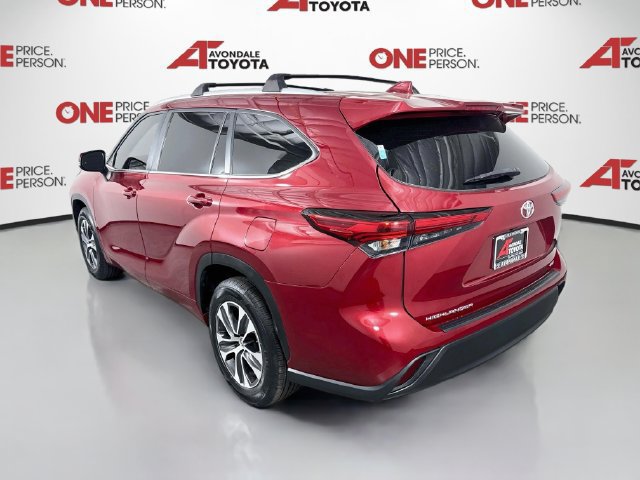 Used 2023 Toyota Highlander XLE FWD image 5