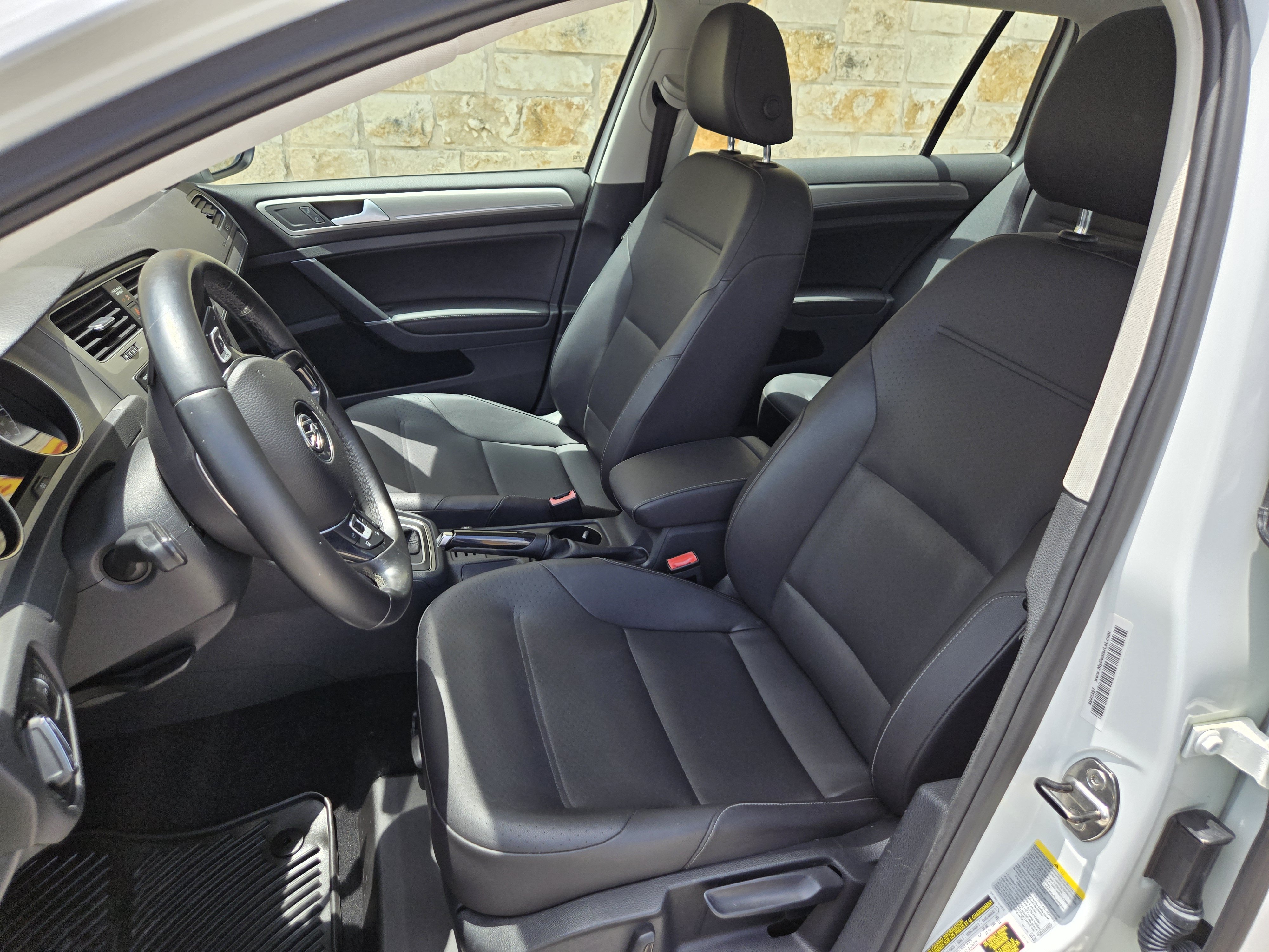 Used 2015 Volkswagen Golf SE w/ Lighting Package FWD image 5