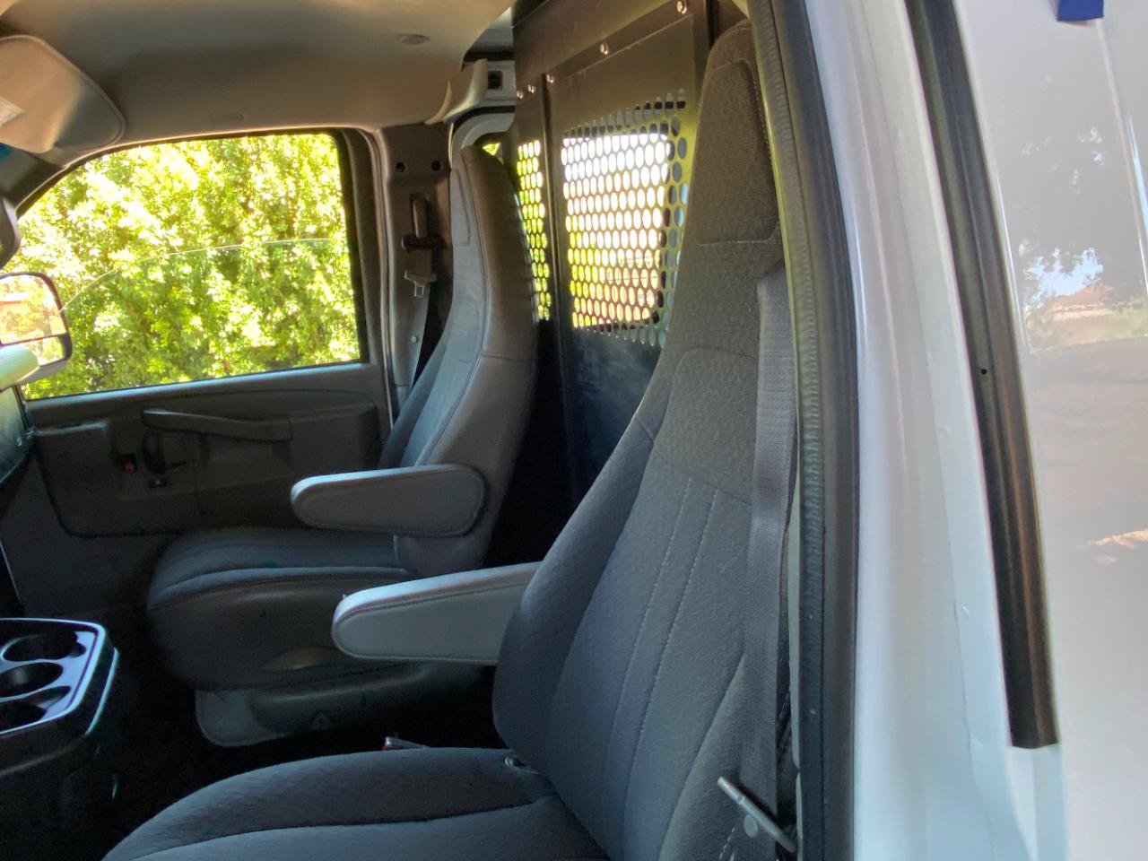 Used 2025 Chevrolet Express 2500 w/ Driver Convenience Package RWD image 28