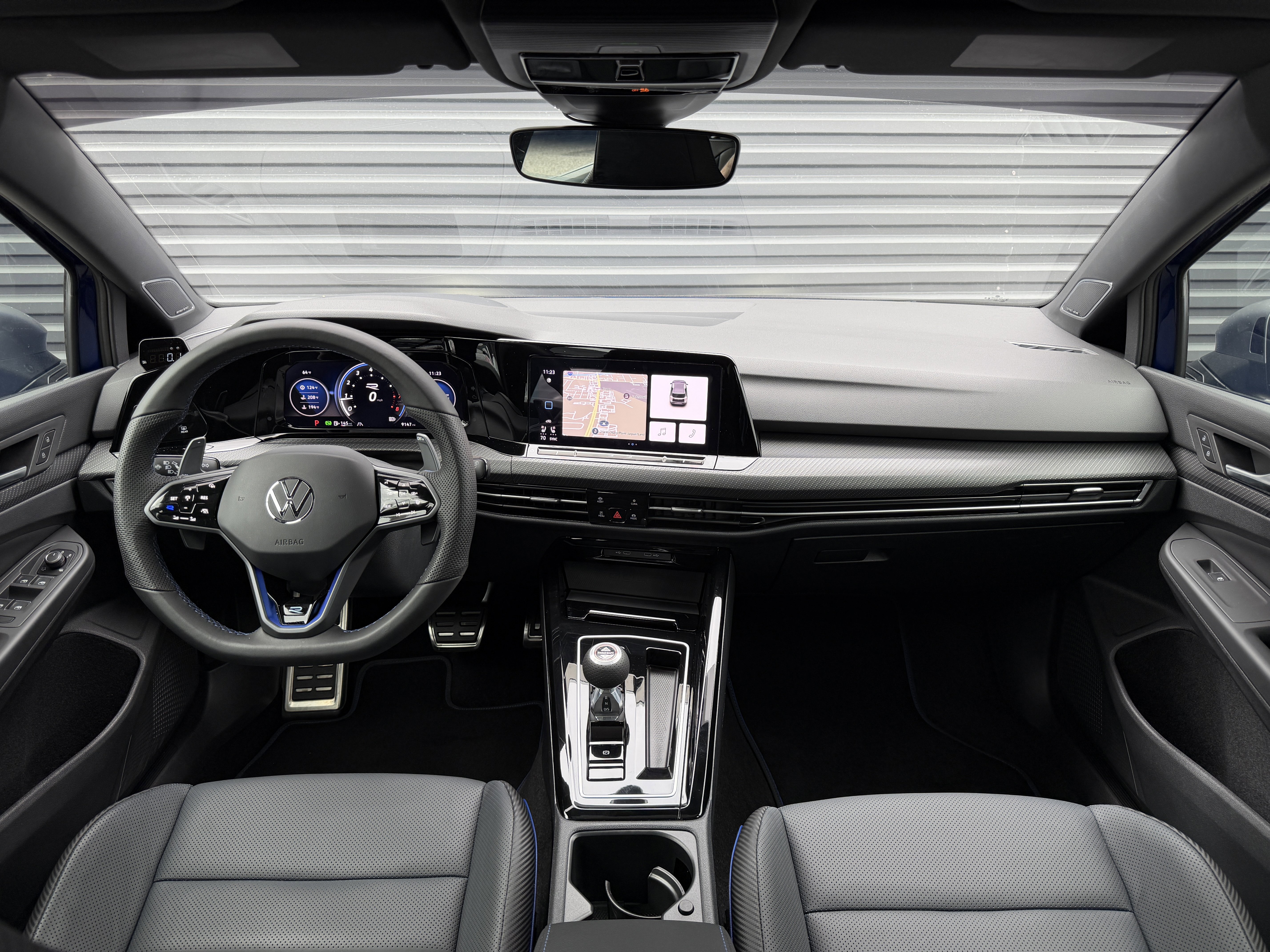 Used 2024 Volkswagen Golf R image 33