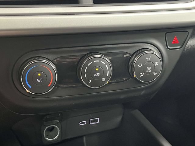 Used 2025 Chevrolet Trax LS FWD image 34