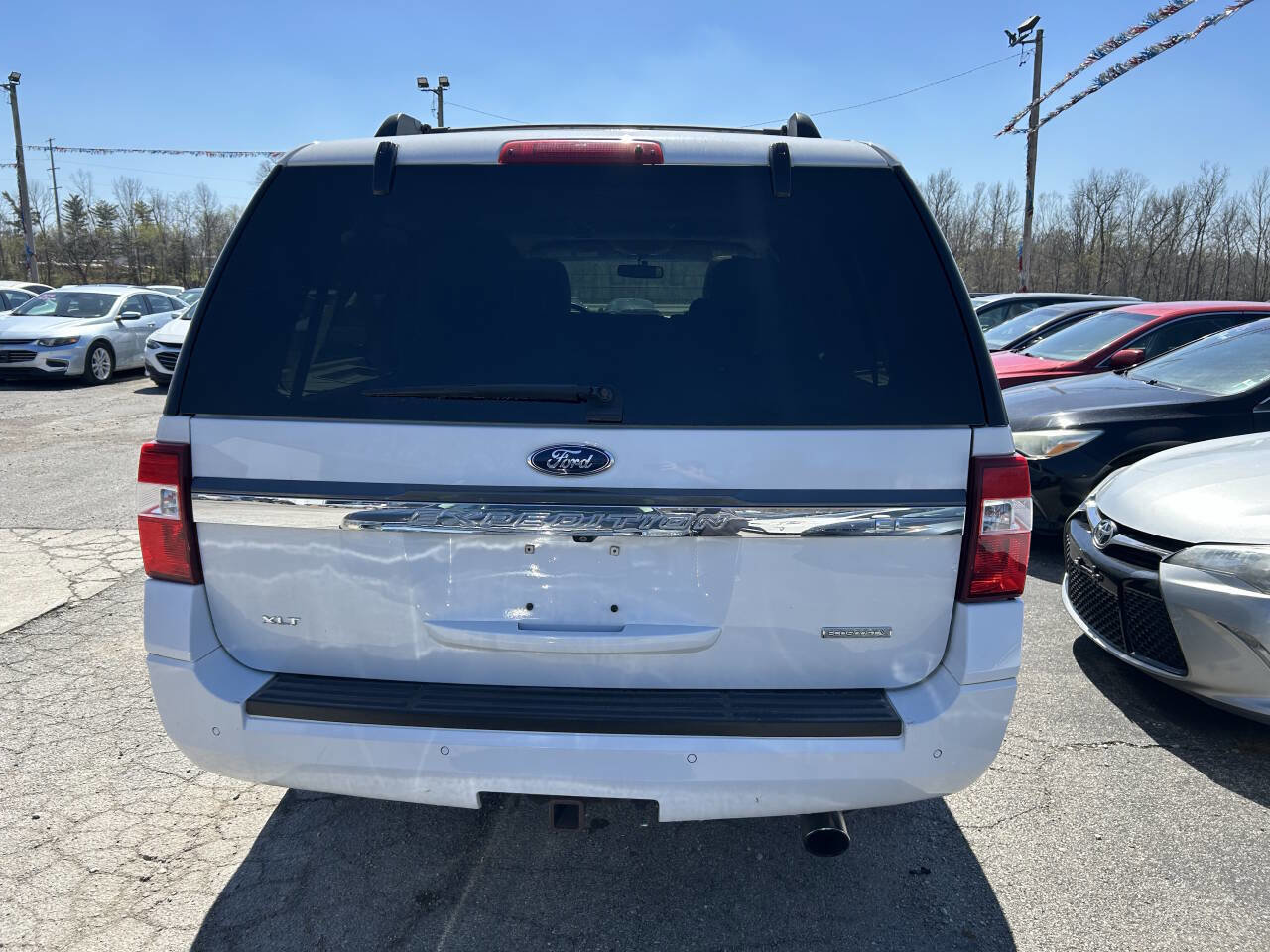 Used 2015 Ford Expedition EL XLT w/ Equipment Group 201A image 5