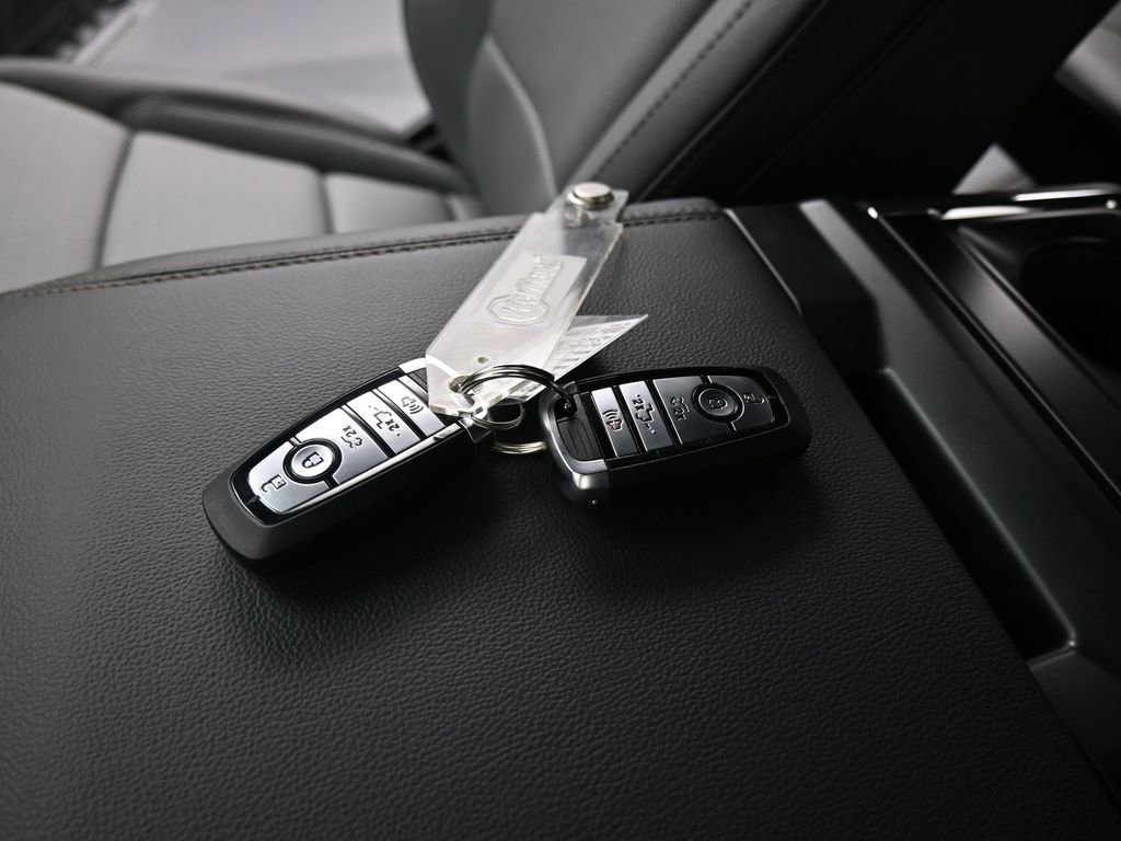 New 2025 Ford F150 Lightning Lariat image 20