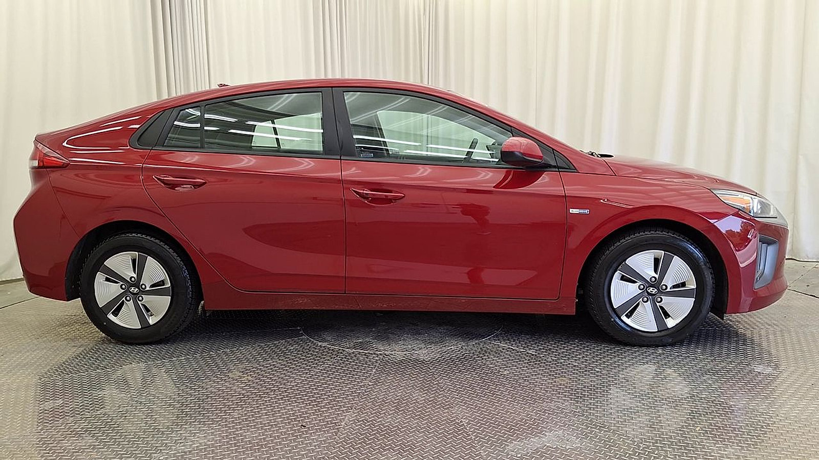 Used 2020 Hyundai Ioniq Blue FWD image 6
