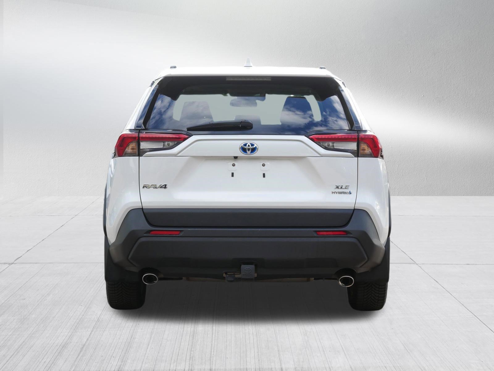 Used 2023 Toyota RAV4 XLE Premium AWD/4WD image 6
