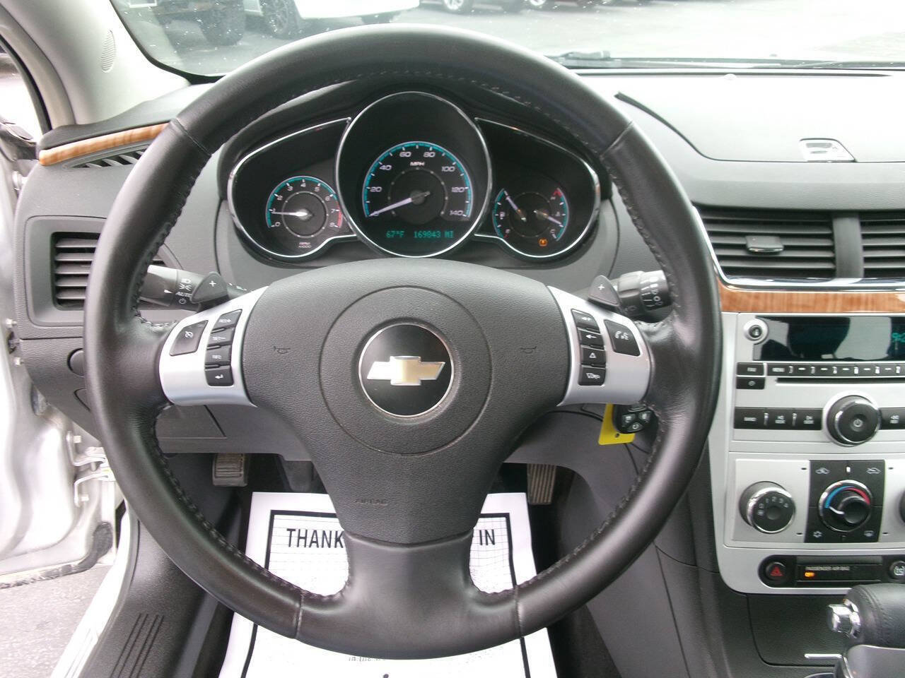 Used 2009 Chevrolet Malibu LT FWD image 13