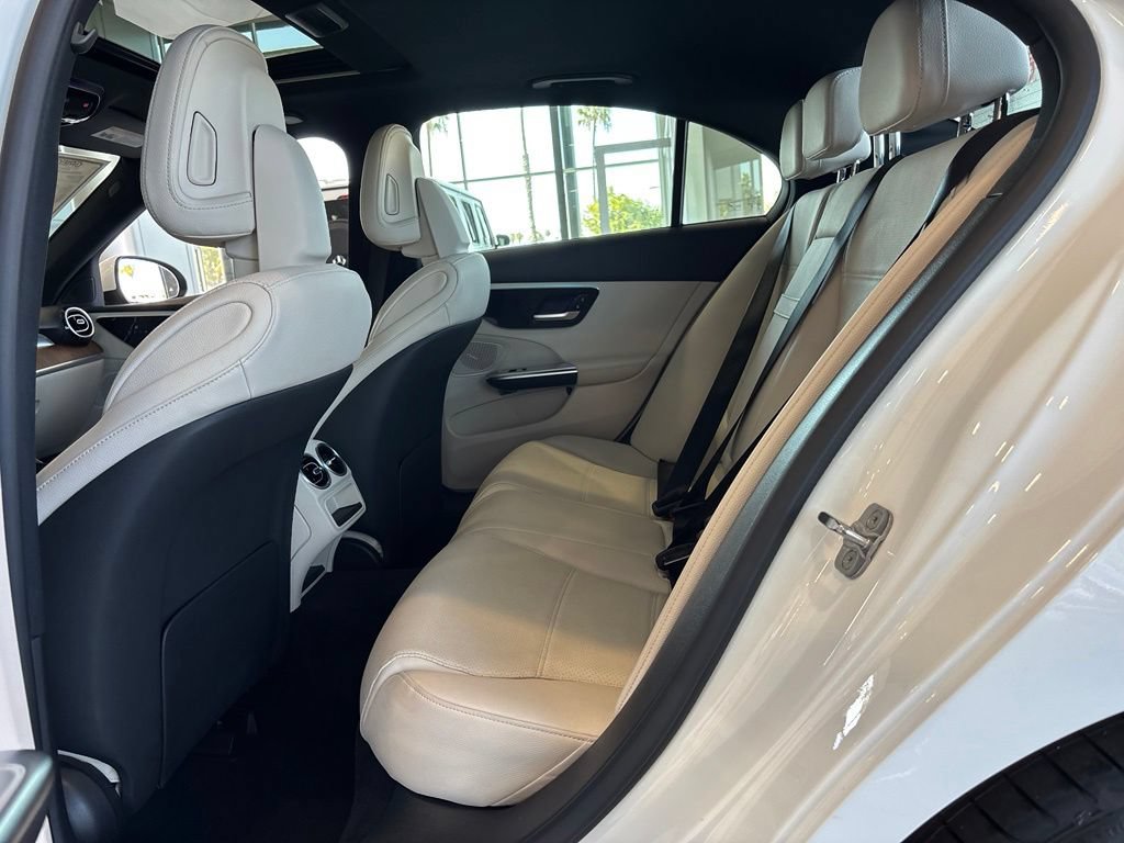 Used 2025 Mercedes-Benz C 300 Sedan image 35