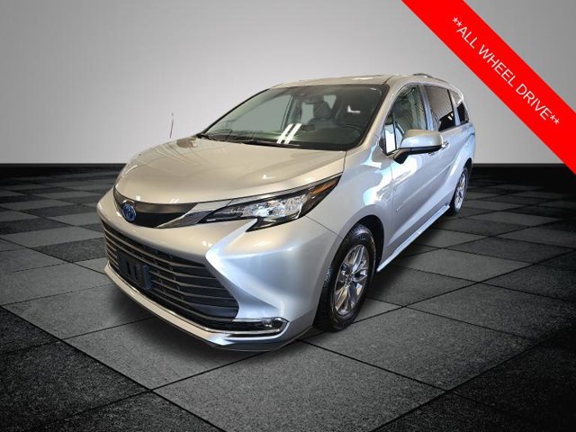 Certified 2023 Toyota Sienna XLE w/ XLE Plus Package AWD/4WD image 3