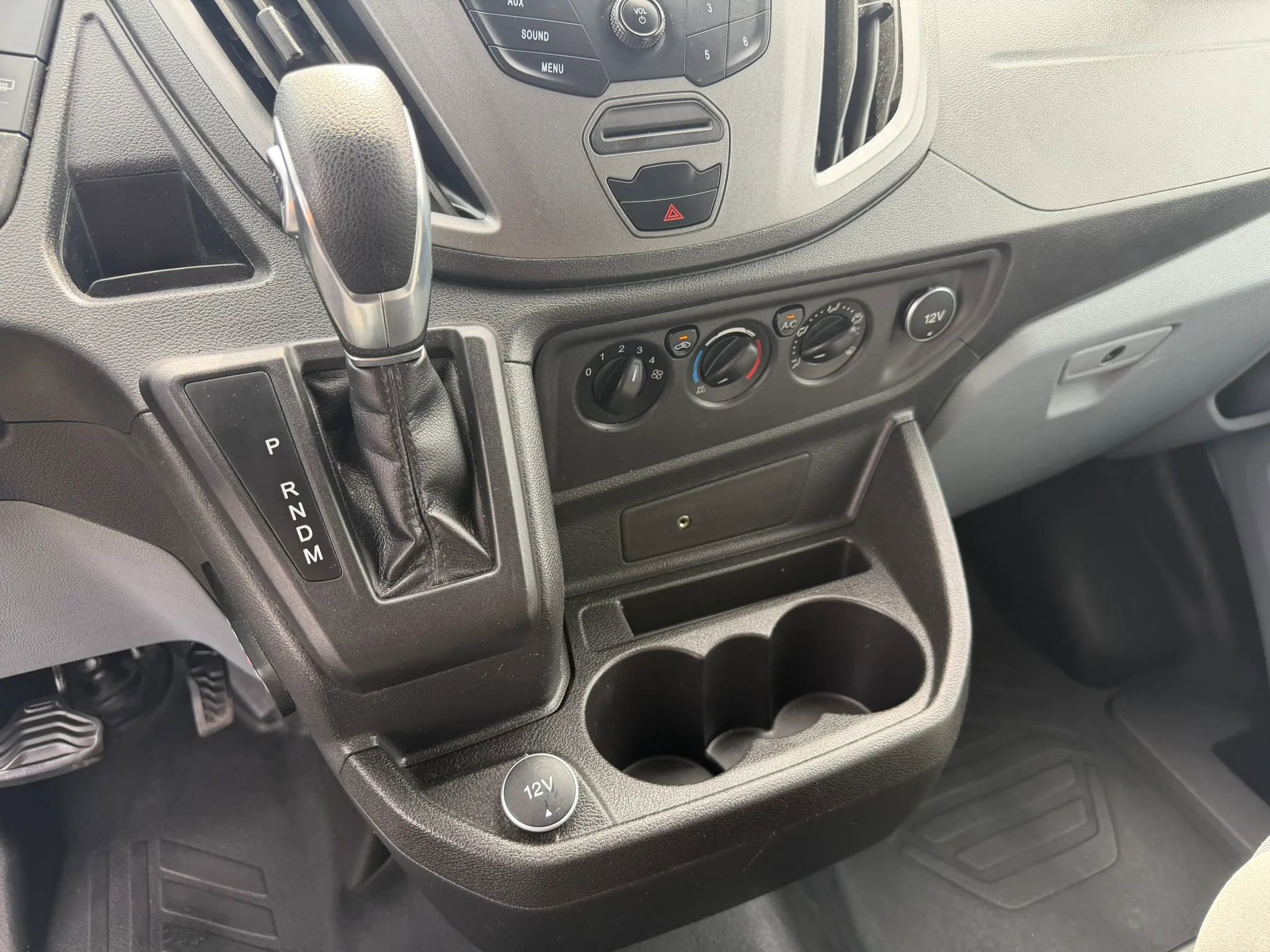 Used 2018 Ford Transit 350 XL image 21