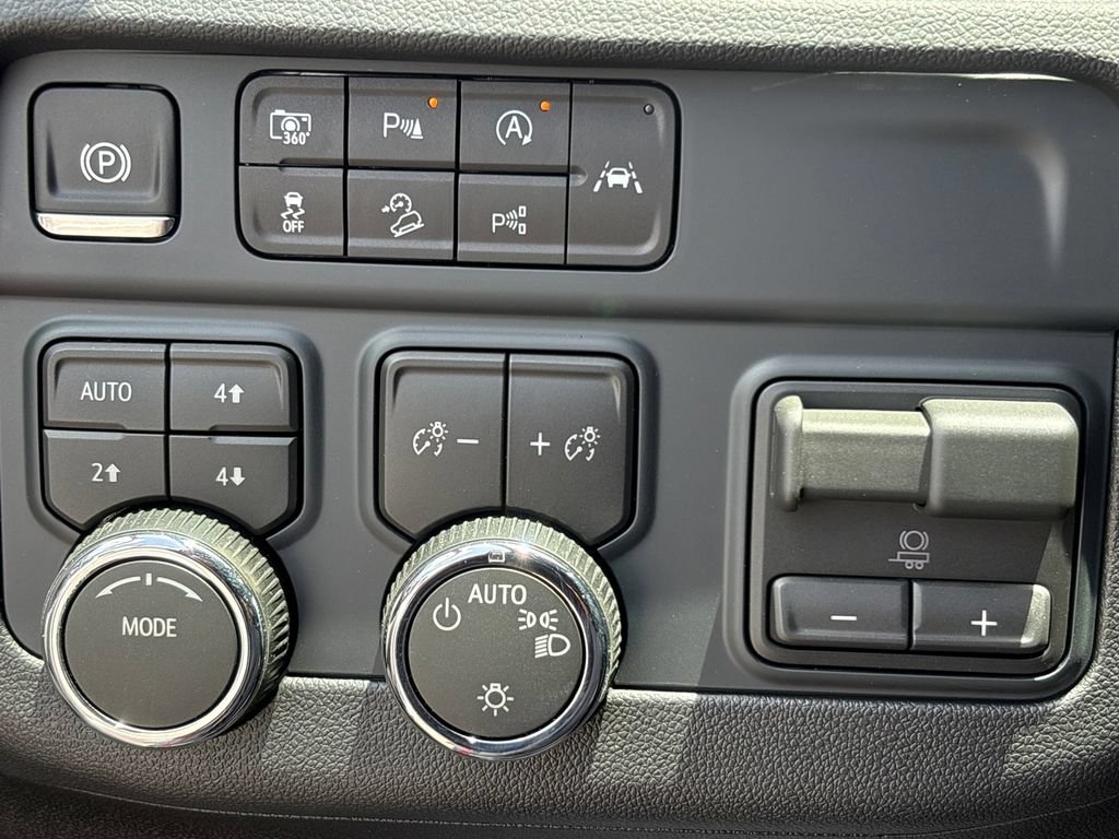 New 2026 Chevrolet Tahoe LS AWD/4WD image 11