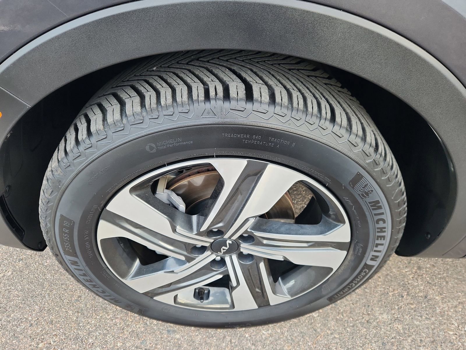 Used 2023 Kia Sorento SX Prestige image 17