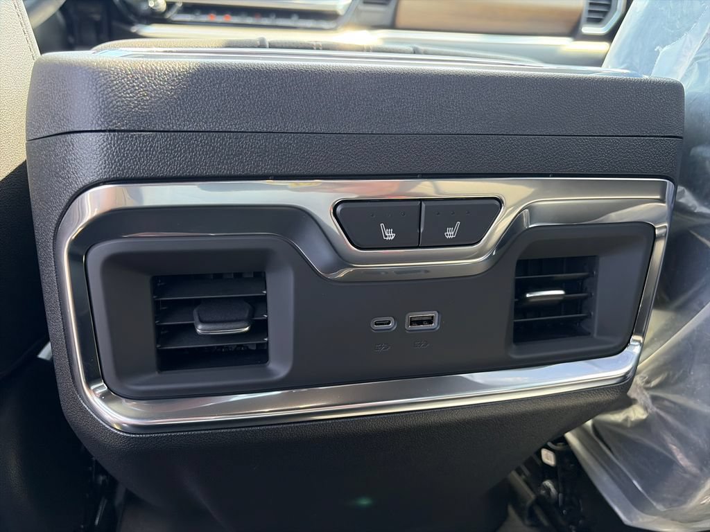 New 2026 Chevrolet Silverado 1500 High Country AWD/4WD image 10