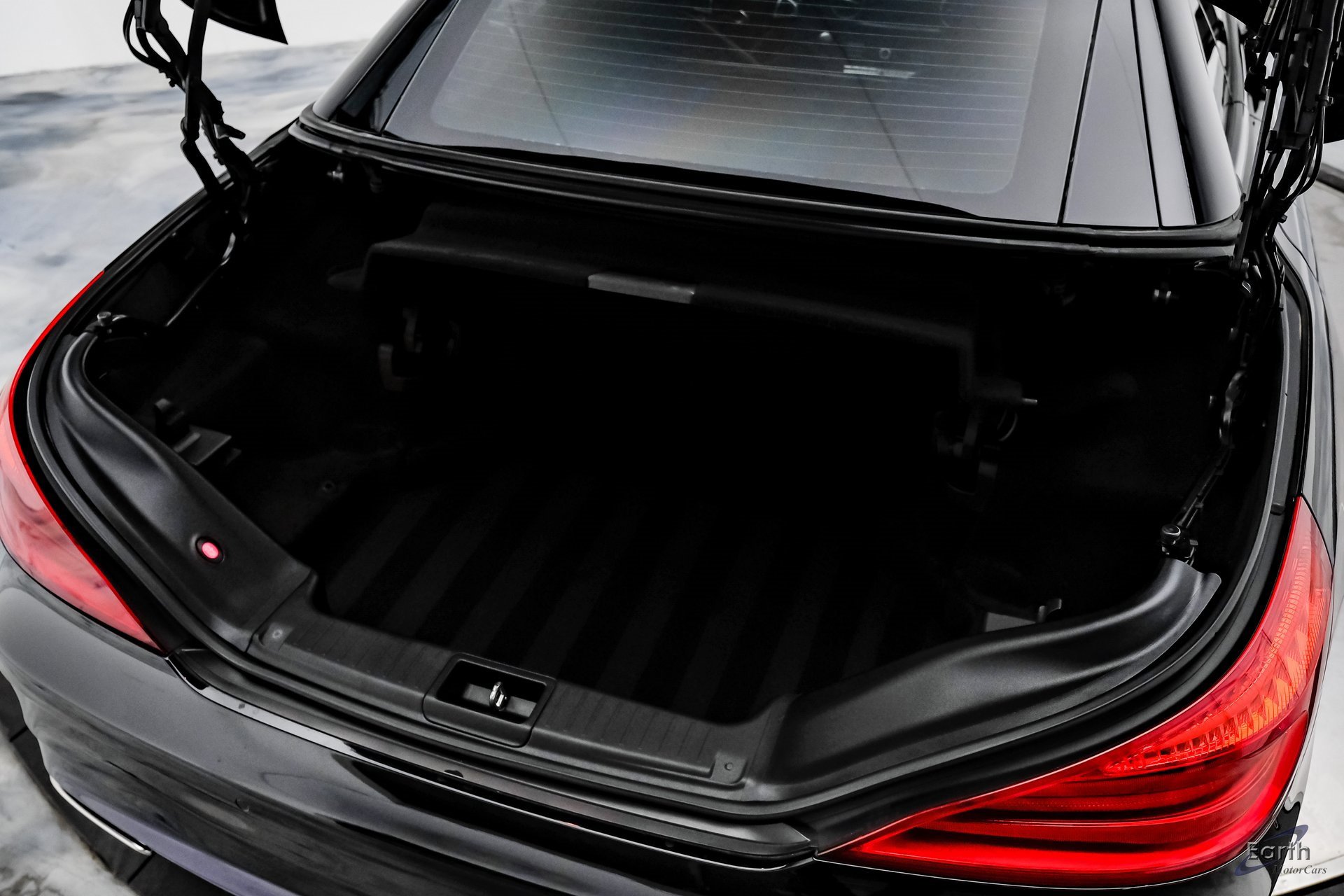 Used 2017 Mercedes-Benz SL 550 image 95