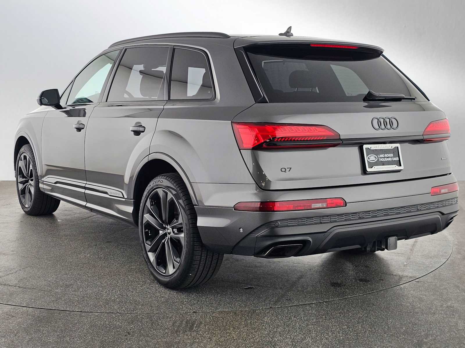 Used 2025 Audi Q7 3.0T Premium Plus w/ Premium Plus Package AWD/4WD image 3