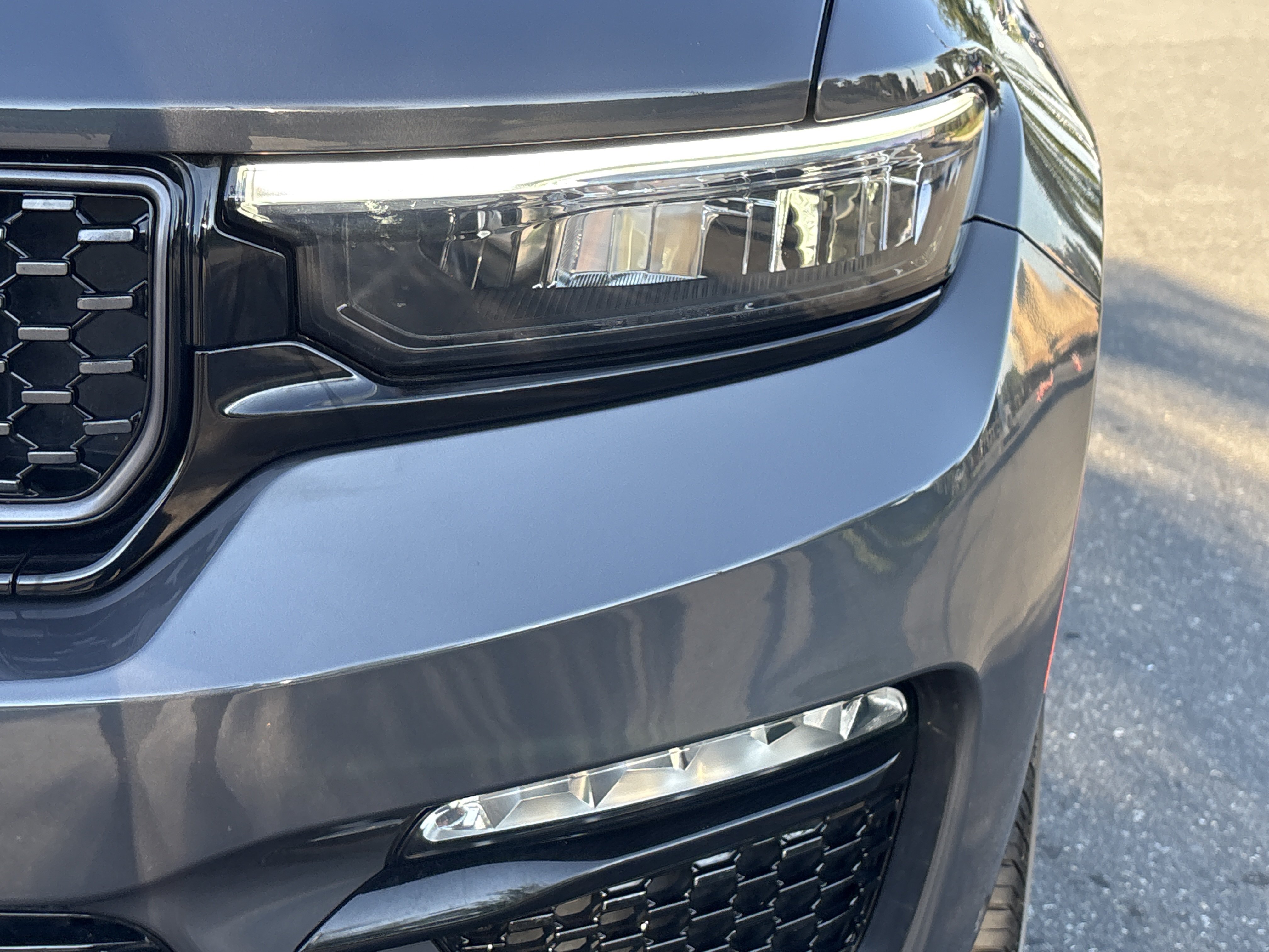 Used 2025 Jeep Grand Cherokee Summit w/ Obsidian Package AWD/4WD image 11