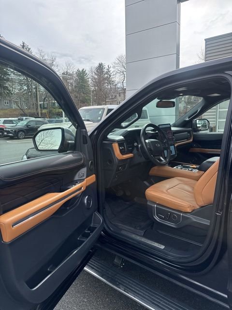 Certified 2024 Ford Expedition Platinum AWD/4WD image 15