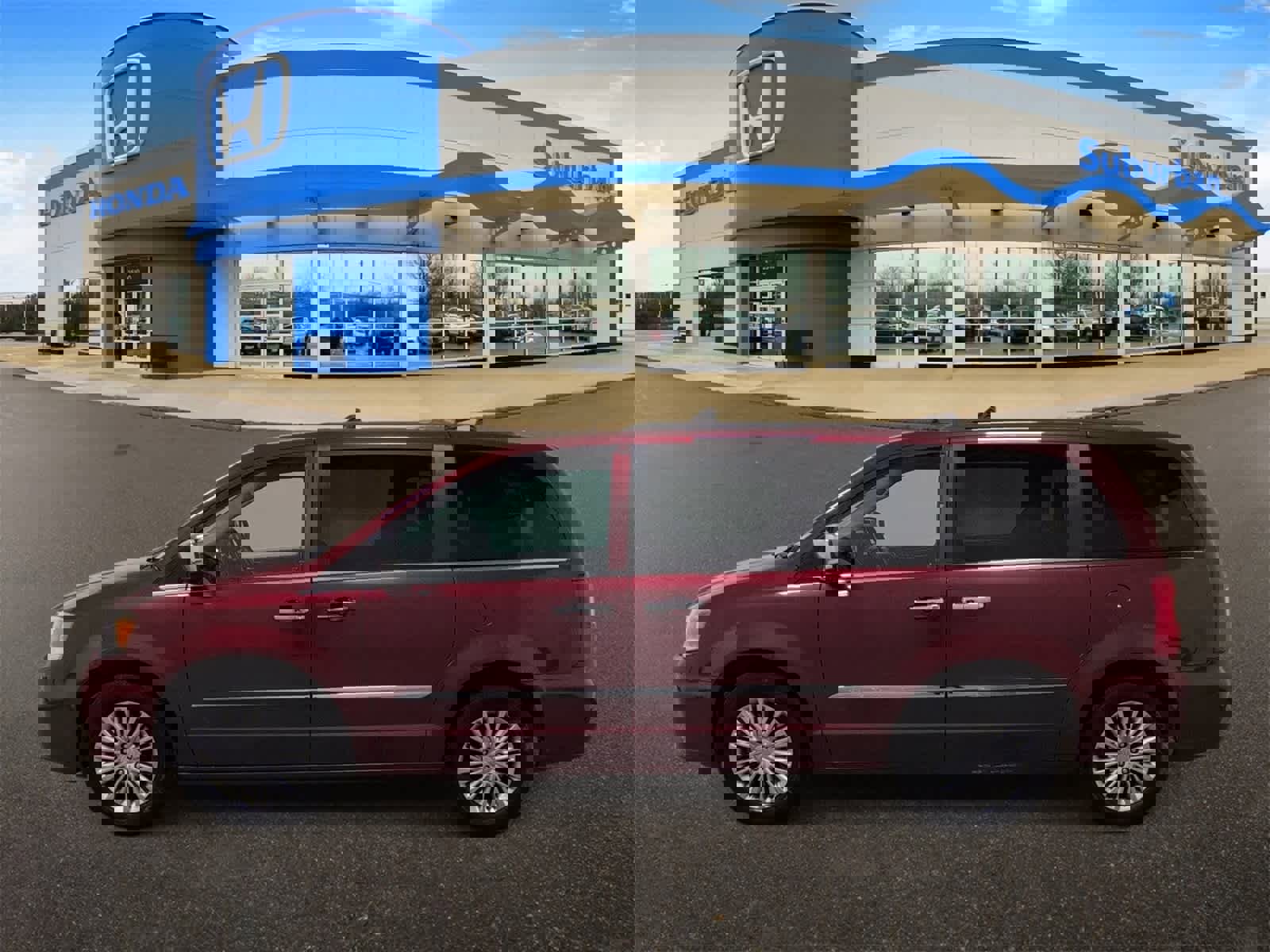 Used 2015 Chrysler Town & Country Touring-L w/ Driver Convenience Group image 5