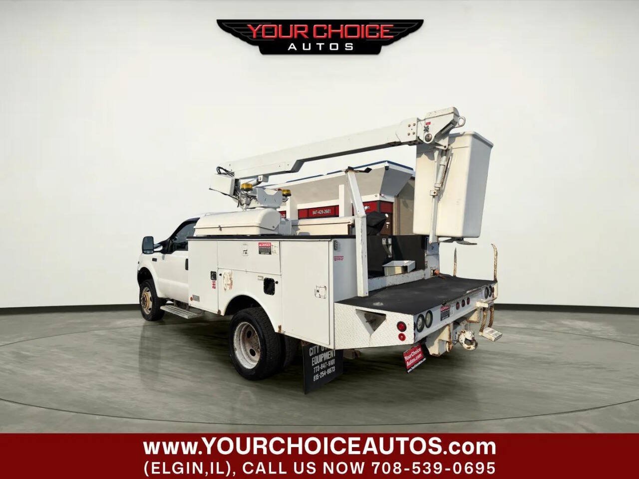 Used 2003 Ford F450 2WD Regular Cab Super Duty image 3