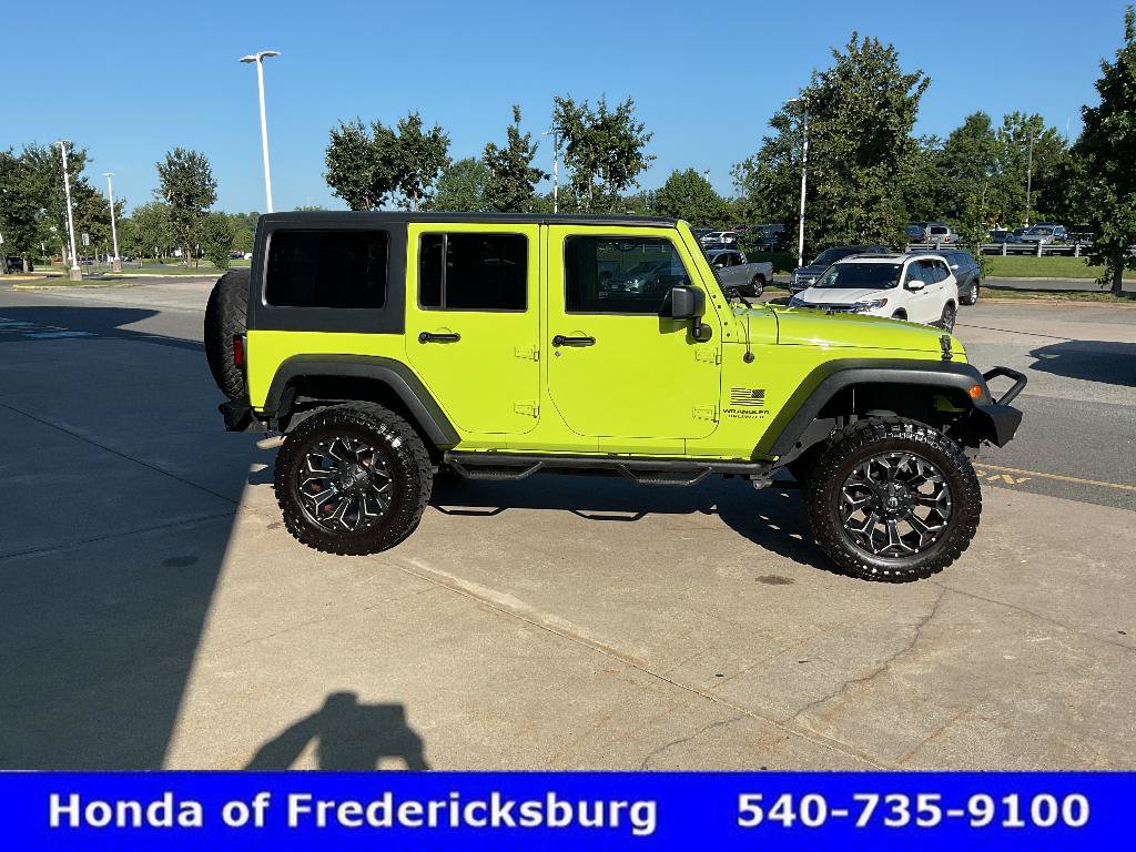 Used 2016 Jeep Wrangler Unlimited Sport w/ Connectivity Group AWD/4WD image 7