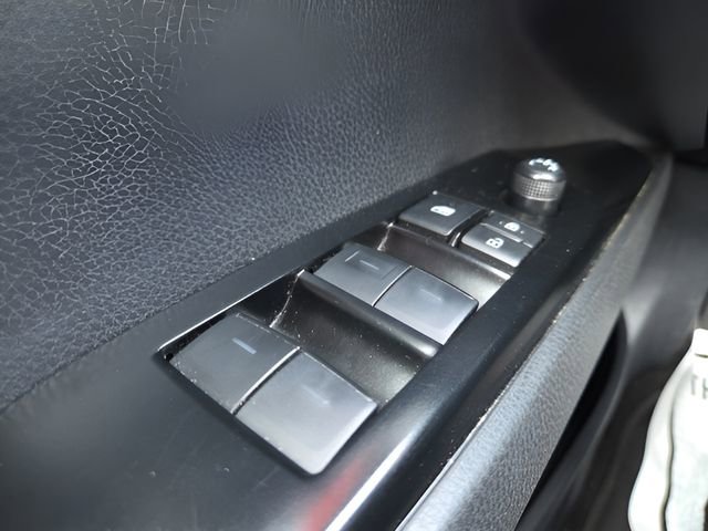 Used 2025 Toyota Camry SE w/ Convenience Package image 20