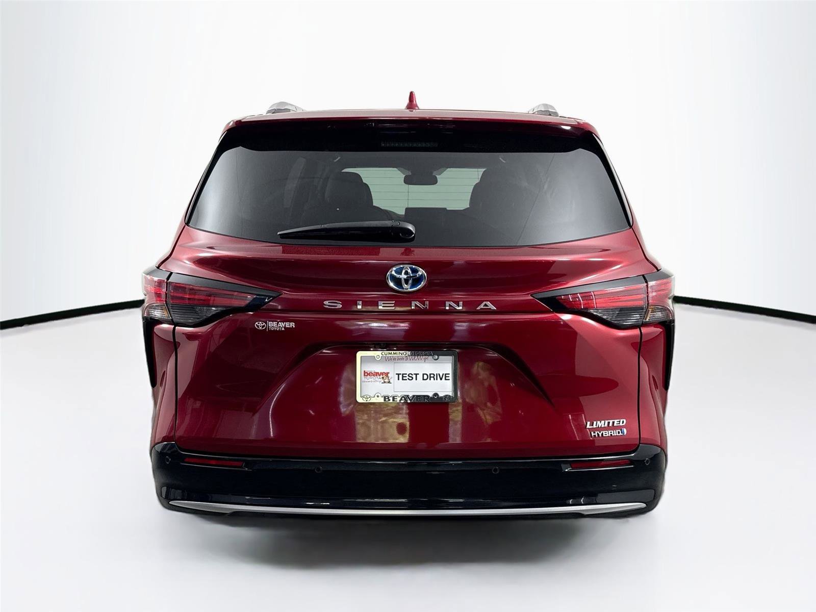 Used 2023 Toyota Sienna Limited FWD image 12