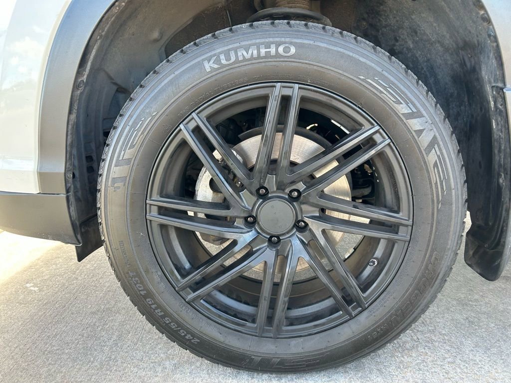 Used 2015 Toyota Highlander Limited image 34