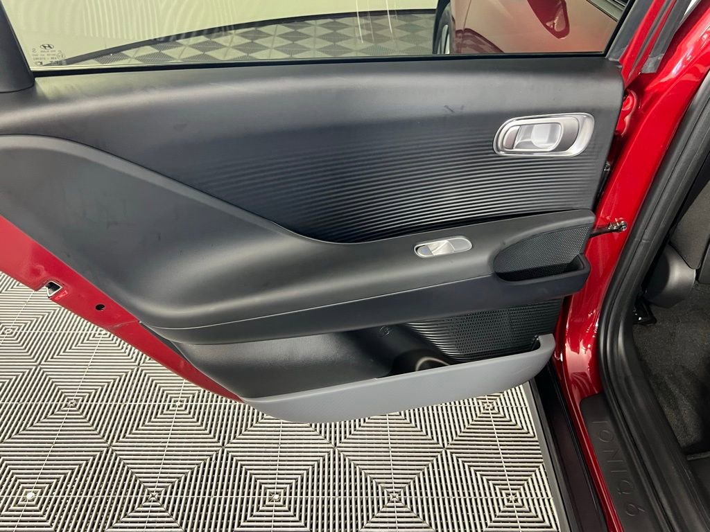 Used 2025 Hyundai Ioniq 6 SE image 24