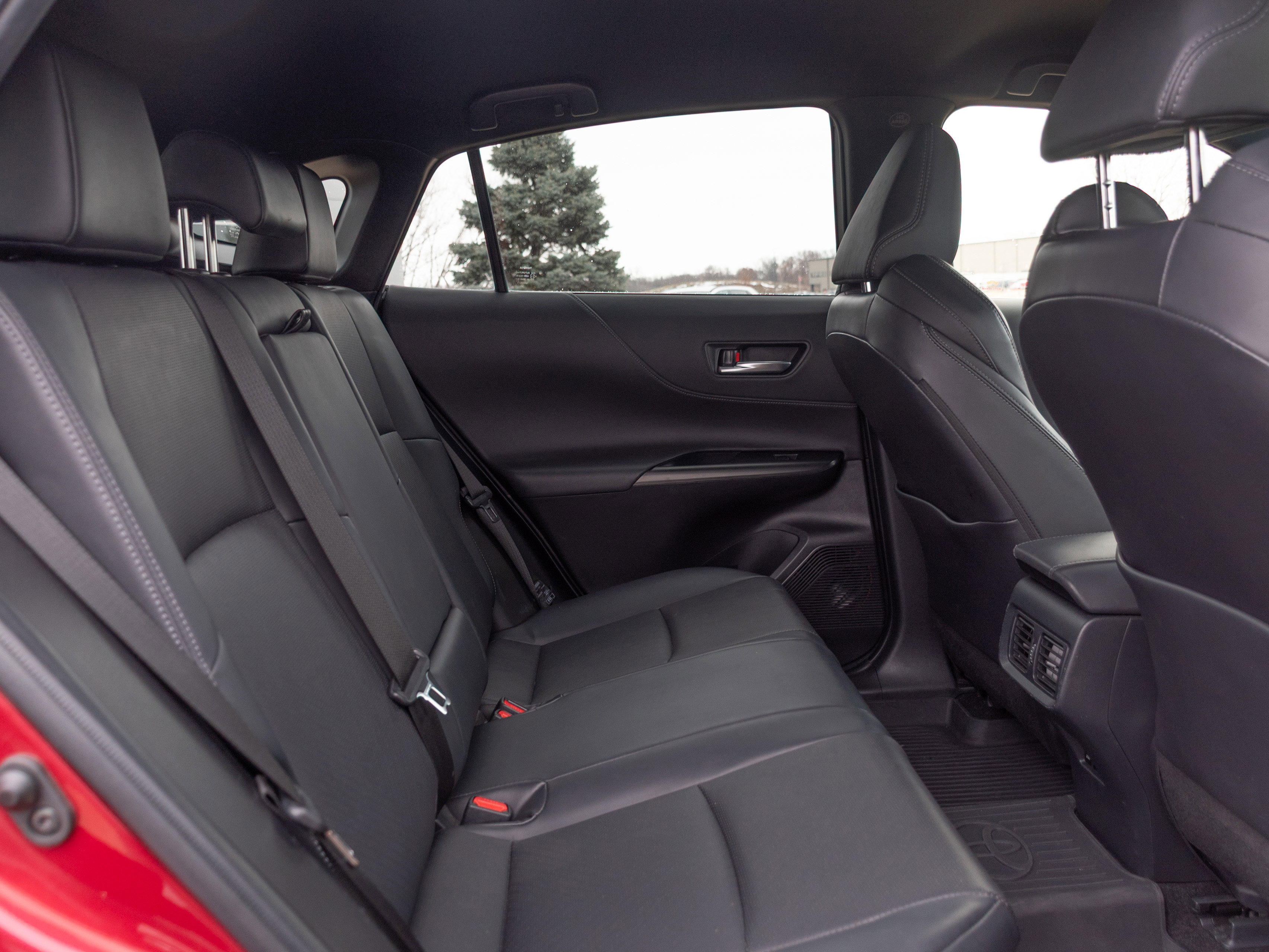 Used 2021 Toyota Venza XLE w/ Softex Package image 21