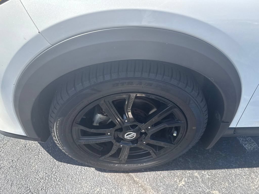 Used 2021 Nissan Kicks SR w/ SR Premium Package FWD image 5