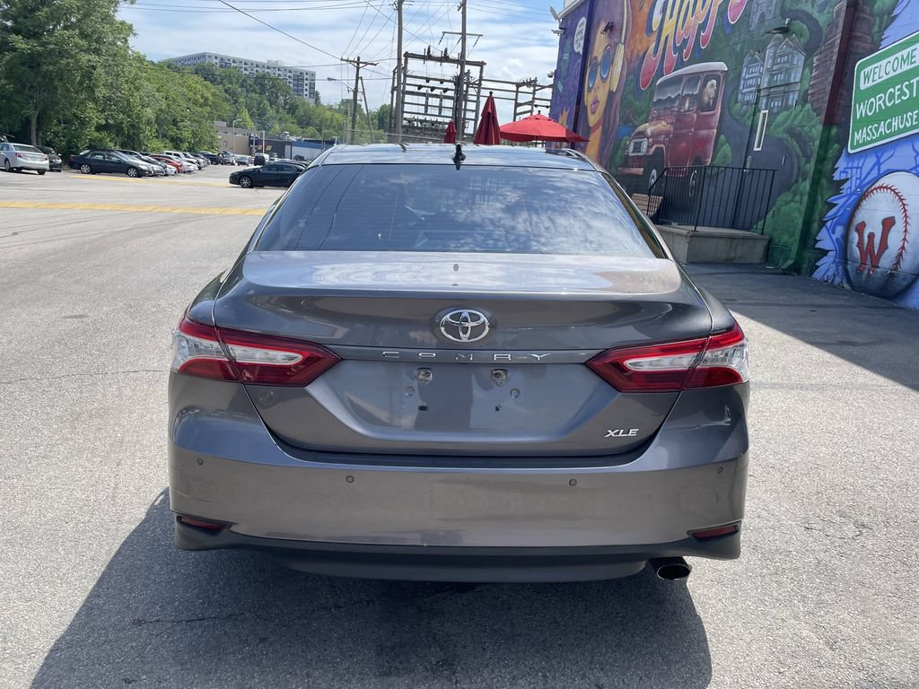 Used 2018 Toyota Camry XLE w/ Audio Package FWD image 4