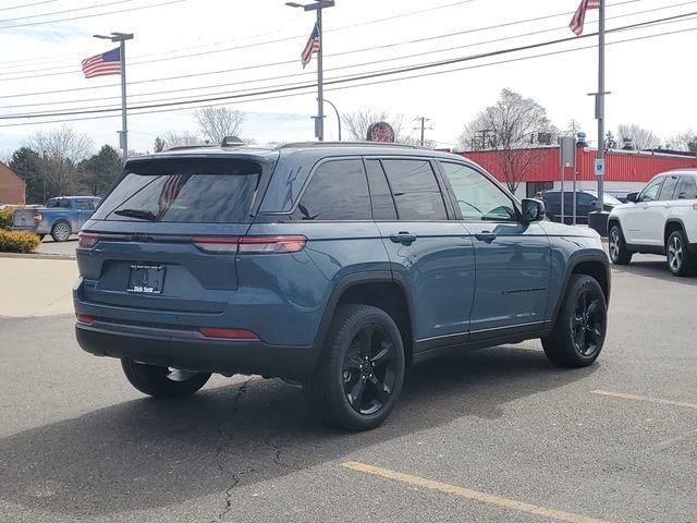 New 2026 Jeep Grand Cherokee Limited w/ Limited Altitude Package image 5